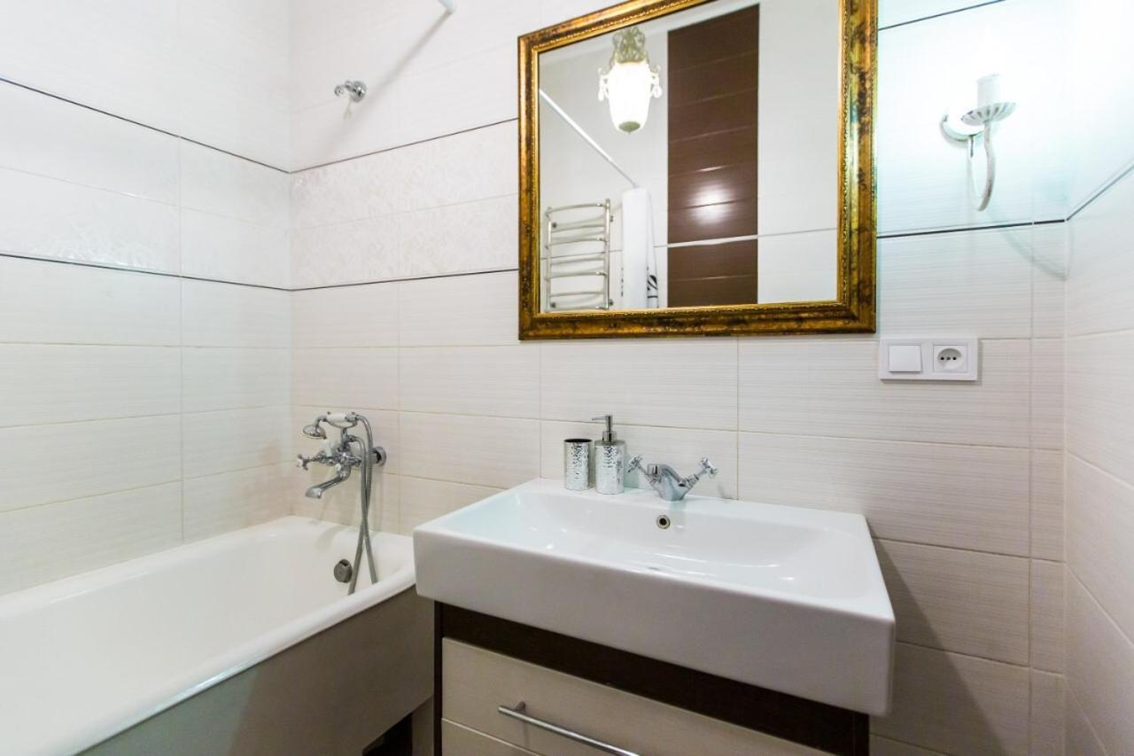 Miamo Apart Гнатюка 18 Lvov Exteriér fotografie